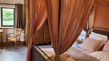 4 chambres, fer et planche à repasser, lit parapluie, Wi-Fi gratuit