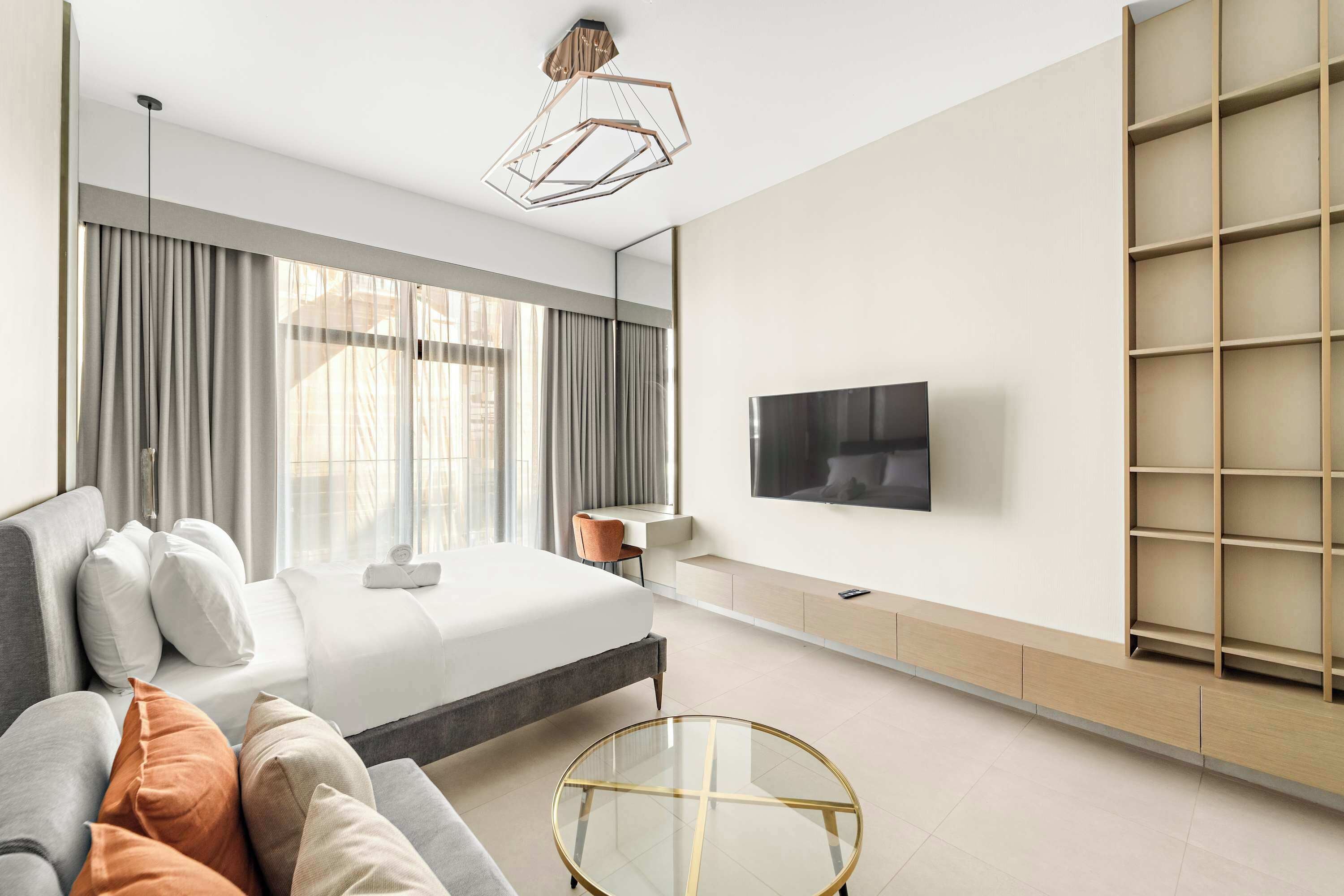 1 室のベッドルーム、デスク、アイロン / アイロン台、WiFi