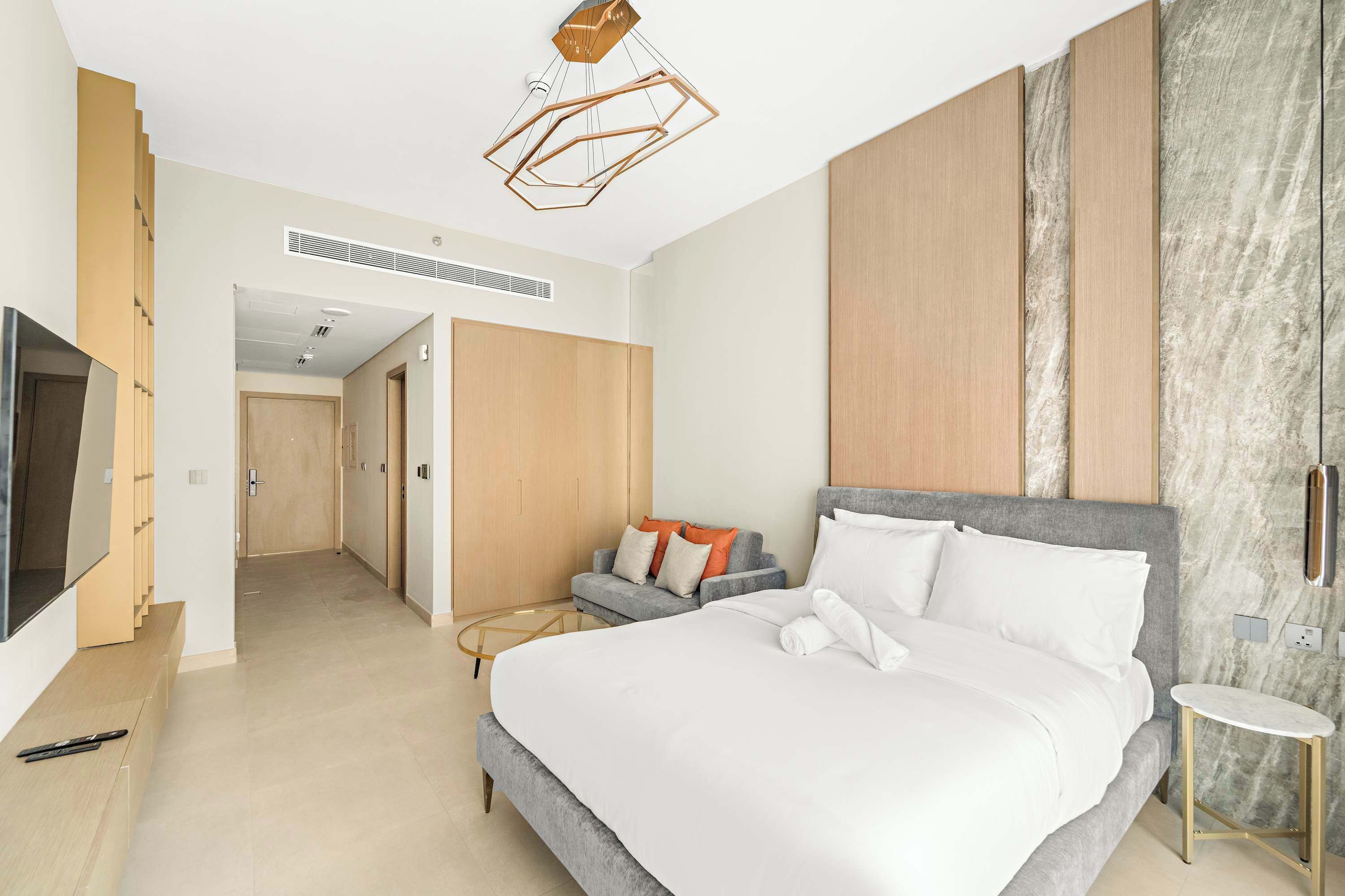 1 chambre, bureau, fer et planche à repasser, Wi-Fi