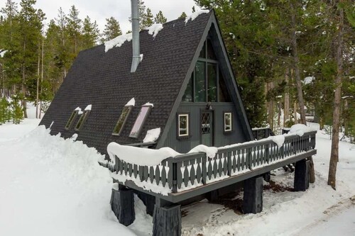 Charming Rocky Mountain A-Frame