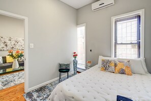 Apartment, 2 Bedrooms | 2 bedrooms, free WiFi - Logan Mansion Suite 4 2 Bedroom Apartment Hotel (Washington)