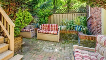 Apartment, 2 Bedrooms | Terrace/patio