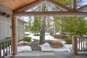 House, 3 Bedrooms | Property grounds