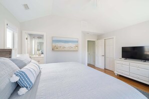 Unclassified image, 5 of 45, button