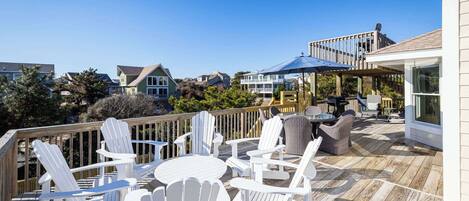 屋外ダイニングエリア