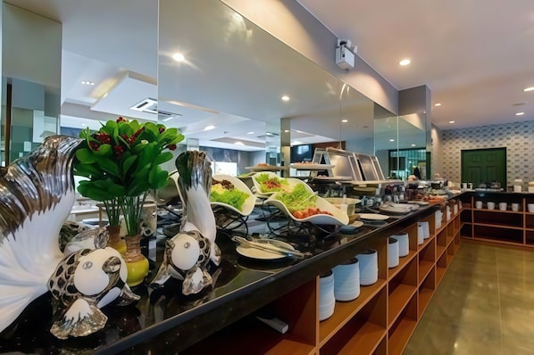 Free daily local cuisine breakfast