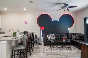 TV, offices - Disney home w/ pool & resort access (Kissimmee)