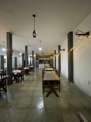 Desk, laptop workspace, free WiFi - HOTEL GALICIA (Conceição do Coité)