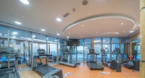 Gym - Fascinating Ocean Views in a One Bedroom (Dubai)