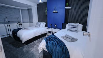 House | 7 bedrooms, iron/ironing board, free WiFi, bed sheets