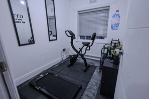 House | Fitness facility - Sleeps17 Bliss 7-bedroom Luxury Escape Birmingham (Birmingham)