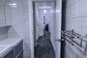 House | Interior - Sleeps17 Bliss 7-bedroom Luxury Escape Birmingham (Birmingham)