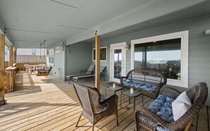 Unclassified image, 4 of 35, button