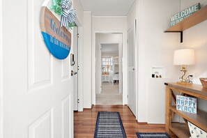 Interior - Assateague Pointe 490 - completely remodeled 2 bedroom home pools/gameroom/fishing (Berlin)