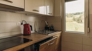 茶具/咖啡用具、冰箱、烤箱、炉灶