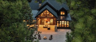 Suncadia's Premier 7BR Estate! 5 Mstrs*6.5BA*Hot Tub*Fine Outdoor Living!