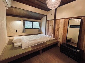 3 bedrooms, WiFi, bed sheets