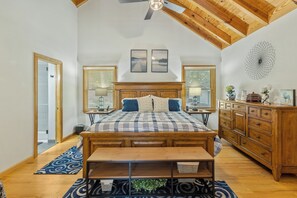 2 bedrooms, iron/ironing board, free WiFi, bed sheets - Sweet Mountain Dreams (2BR) with Views of Lake Glenville (Cullowhee)