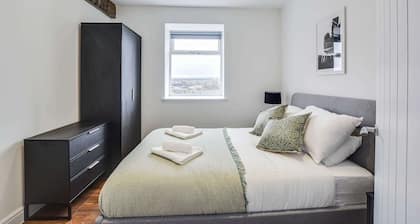 Host & Stay | Canalside Lofts Apartment