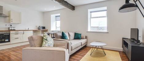 テレビ、書斎 / ワークスペース