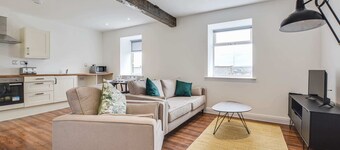 Host & Stay | Canalside Lofts Apartment