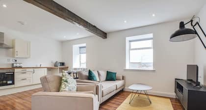 Host & Stay | Canalside Lofts Apartment