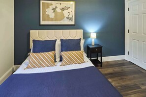 1 bedroom, desk, iron/ironing board, WiFi