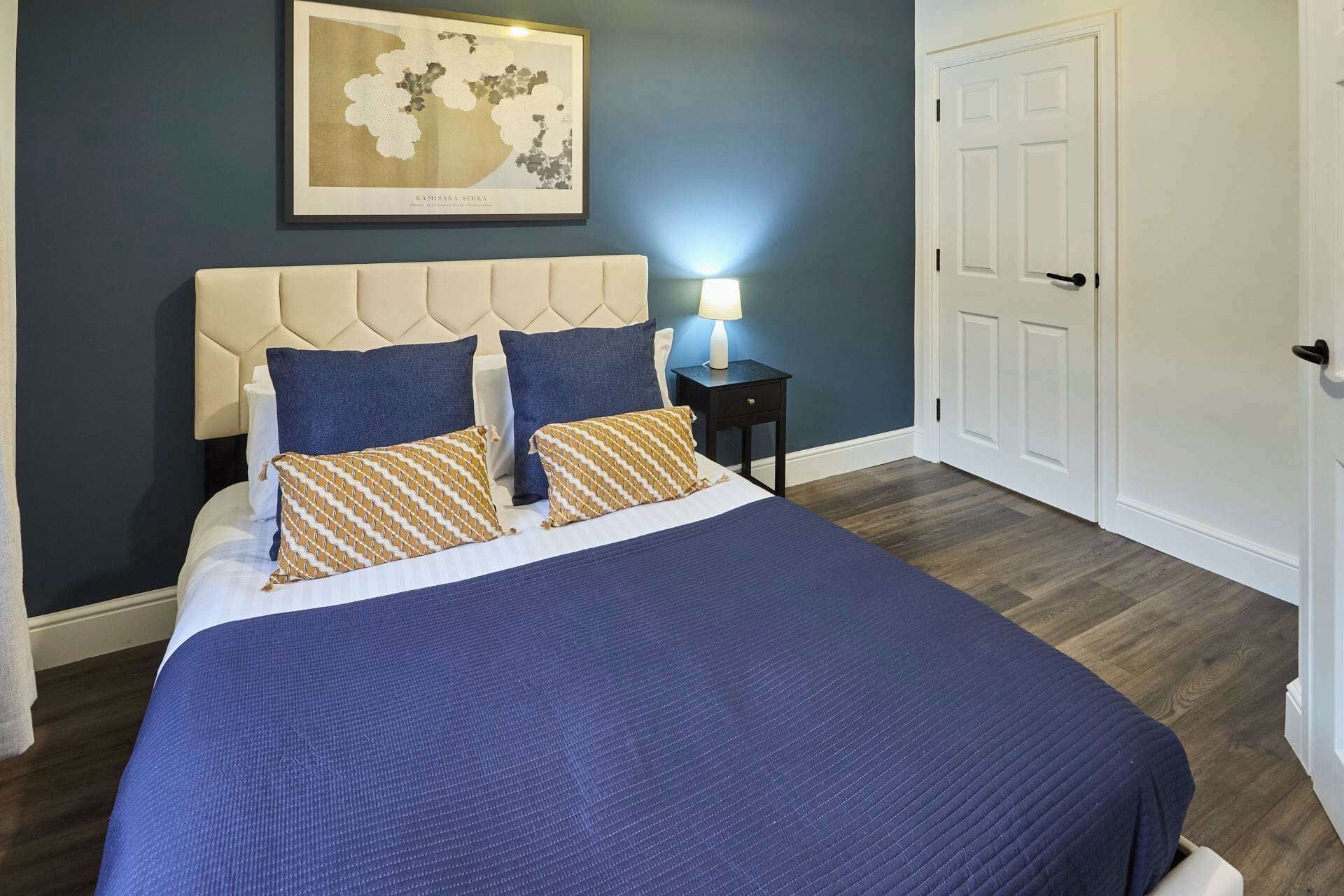 1 bedroom, desk, iron/ironing board, WiFi