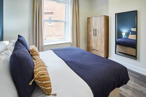 1 soverom, skrivebord, strykejern/-brett og wi-fi