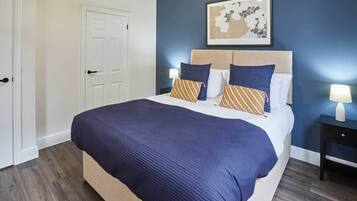 1 bedroom, desk, iron/ironing board, WiFi