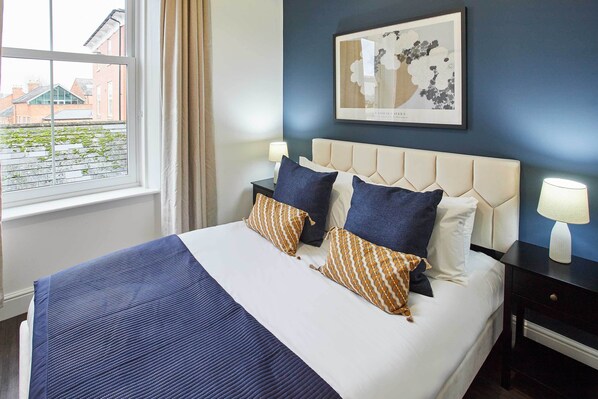 1 bedroom, desk, iron/ironing board, WiFi