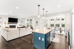 Interior - *NEW* Glamping in the Woods (Pacific Beach)