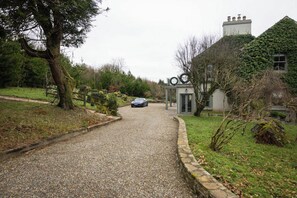 Exterior - Private Country Residence, Made 4 Luxury Gathering (Newcastle West)