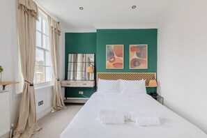 2 bedrooms, iron/ironing board, internet, bed sheets - Glorious 2BD Duplex with Balcony, Islington (Greater London)