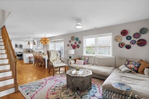 TV - Seasaw Cottage - 5 bedroom pet friendly home on Wrightsville Beach (Wrightsville Beach)