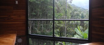 Mogambo Ecolodge, a Private Botanical Garden Stay near Bogota