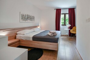 4 Schlafzimmer, Bügeleisen/Bügelbrett, WLAN, Bettwäsche