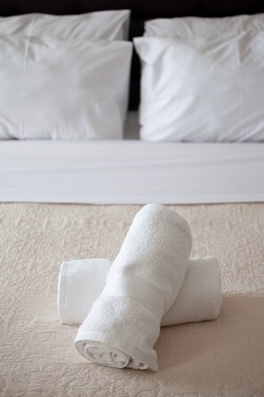 Unclassified image, 4 of 9, button