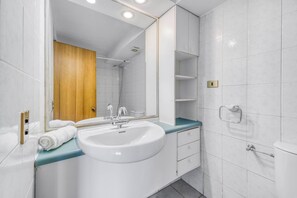 Shower, hair dryer, towels - Oleaje Azul - Front Beach (Viña del Mar)