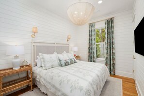 5 bedrooms, free WiFi, bed sheets