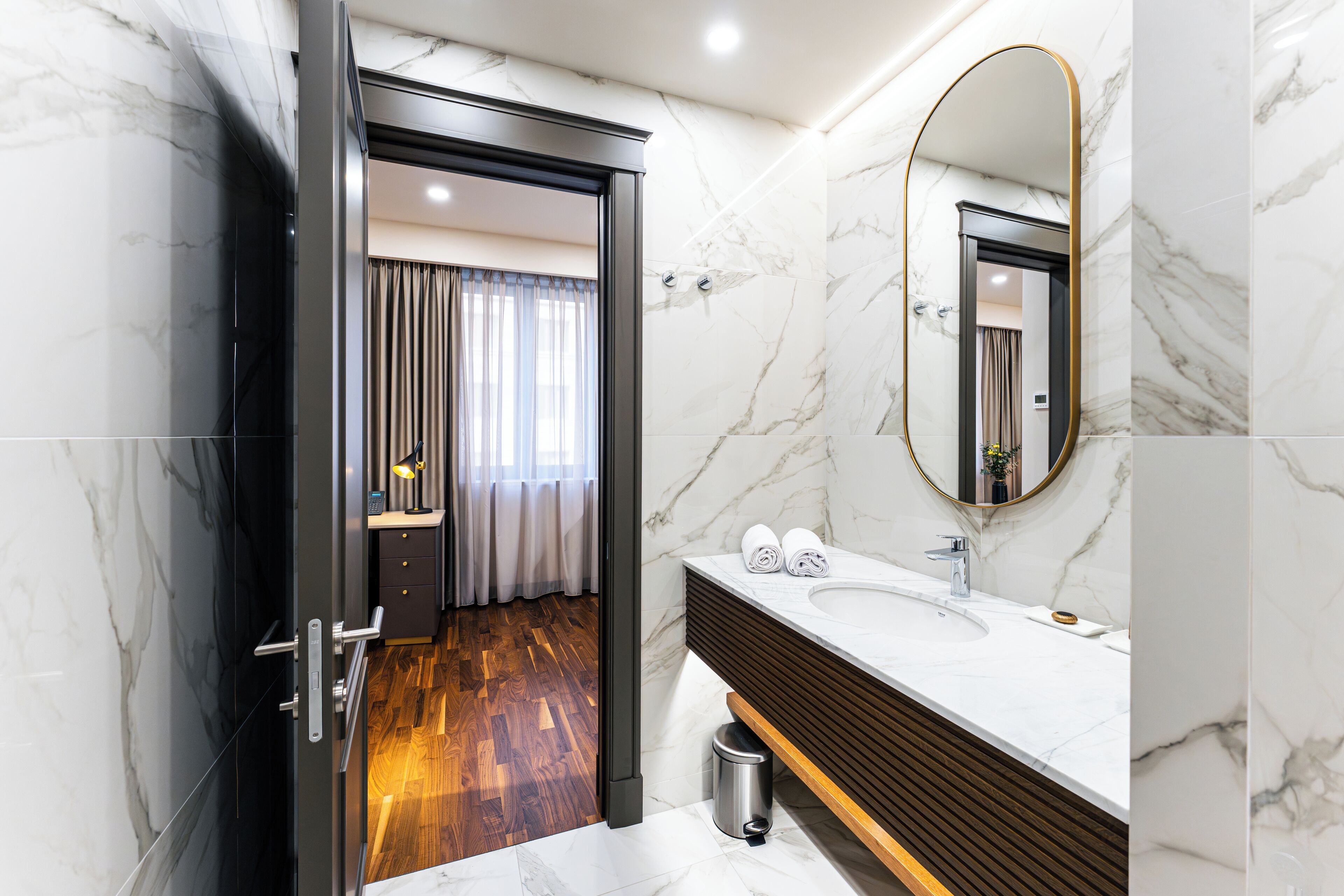 디럭스 스튜디오, 간이주방 | 욕실 | 샤워 시설, 레인폴 샤워기, 무료 세면용품, 헤어드라이어