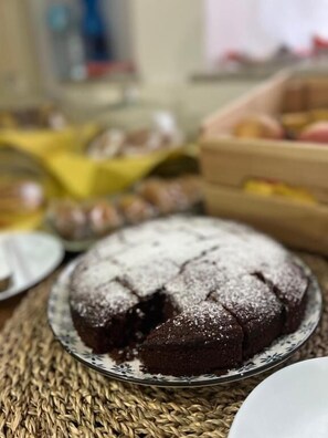 Food and drink - HOTEL BRENTA  (Parma)