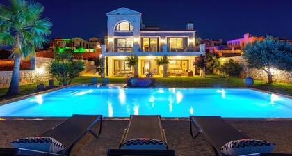 Luxury Villa Sunset Cesme with sea and Chios Island view and Fireplace in Çeşme