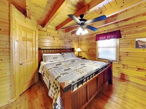 4 bedrooms, iron/ironing board, Internet, bed sheets