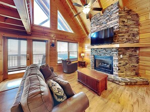 Smart-TV, Kamin, Videospiele