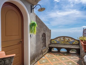 Front of property - Villa Lavinia (Positano)