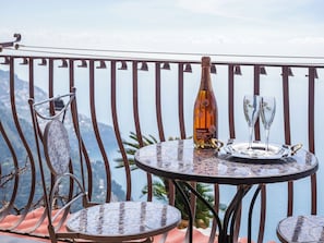 Villa panorámica, vista al mar | Terraza o patio