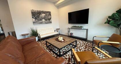 Gulch Getaway for 4 in Resort-Style Community!