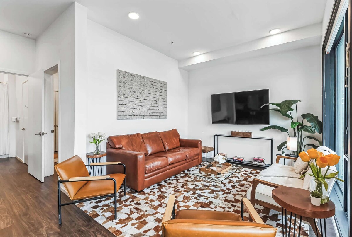 Chic Condo for 8 in Desirable Gulch Neighborhood!