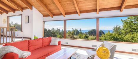 TV, fireplace, DVD player